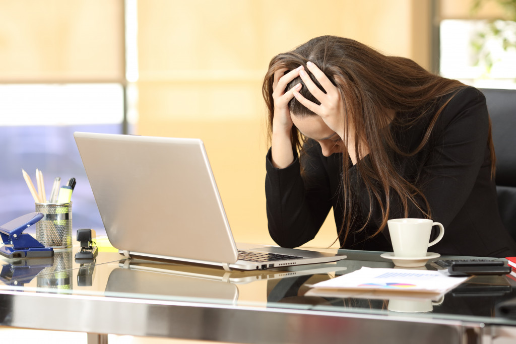 career woman experiencing burnout